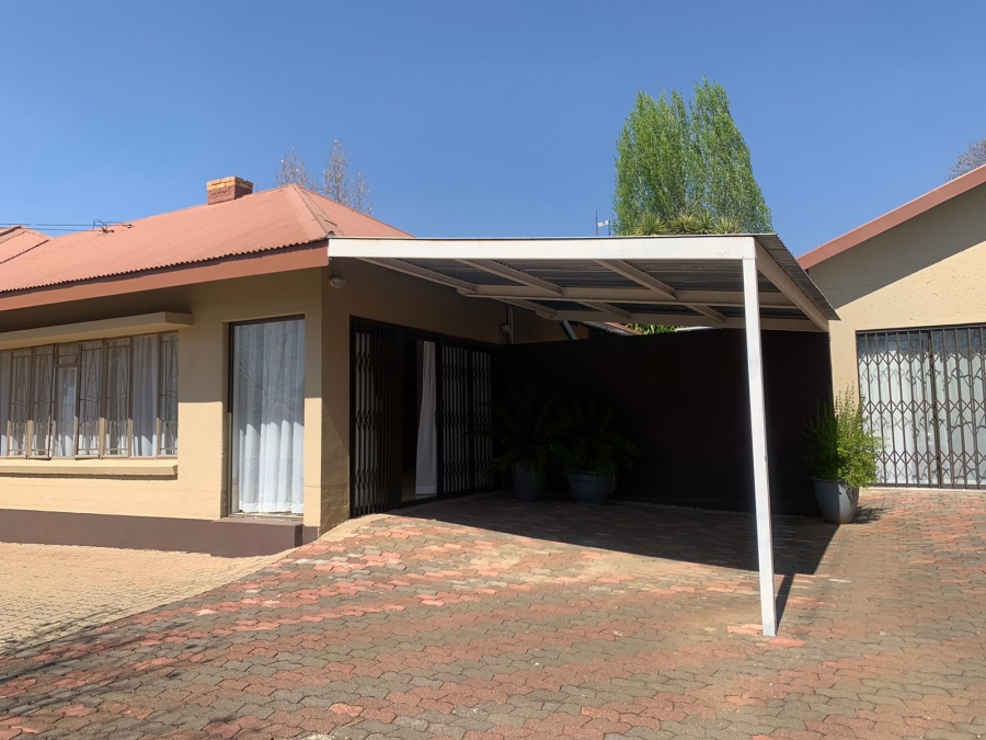 To Let 3 Bedroom Property for Rent in Waverley Free State